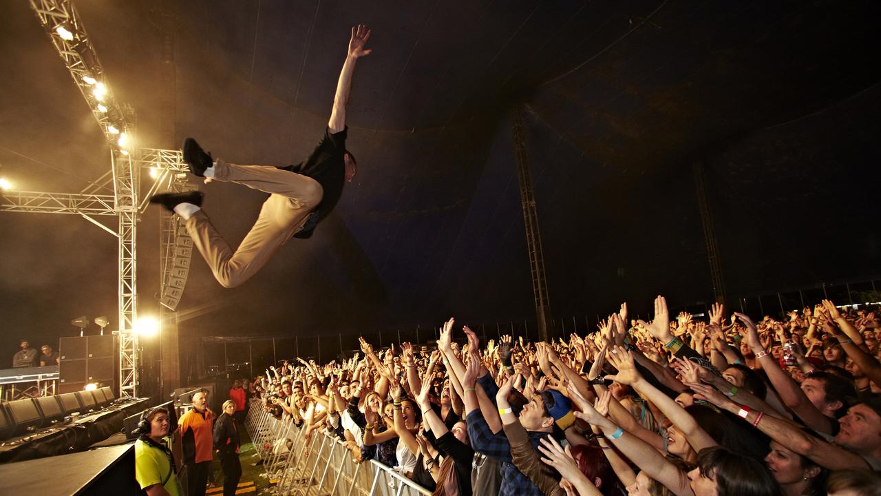 stage diving