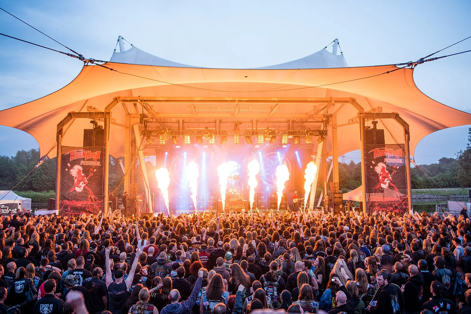 Venom en el Rock Hard Festival, en el anfiteatro de Gelsenkirchen (Alemania), mayo de 2015. Foto: Markus Felix (CC BY-SA 3.0), vía Wikimedia Commons