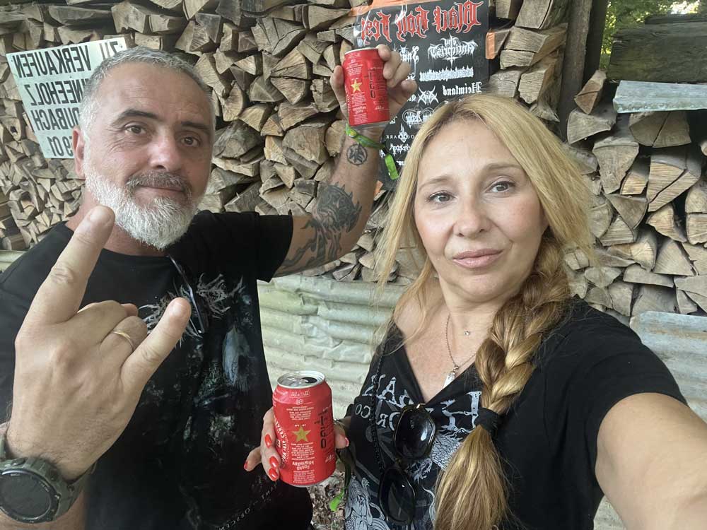 Cargando pilas para aguantar el chaparrón de metal que se nos venía encima