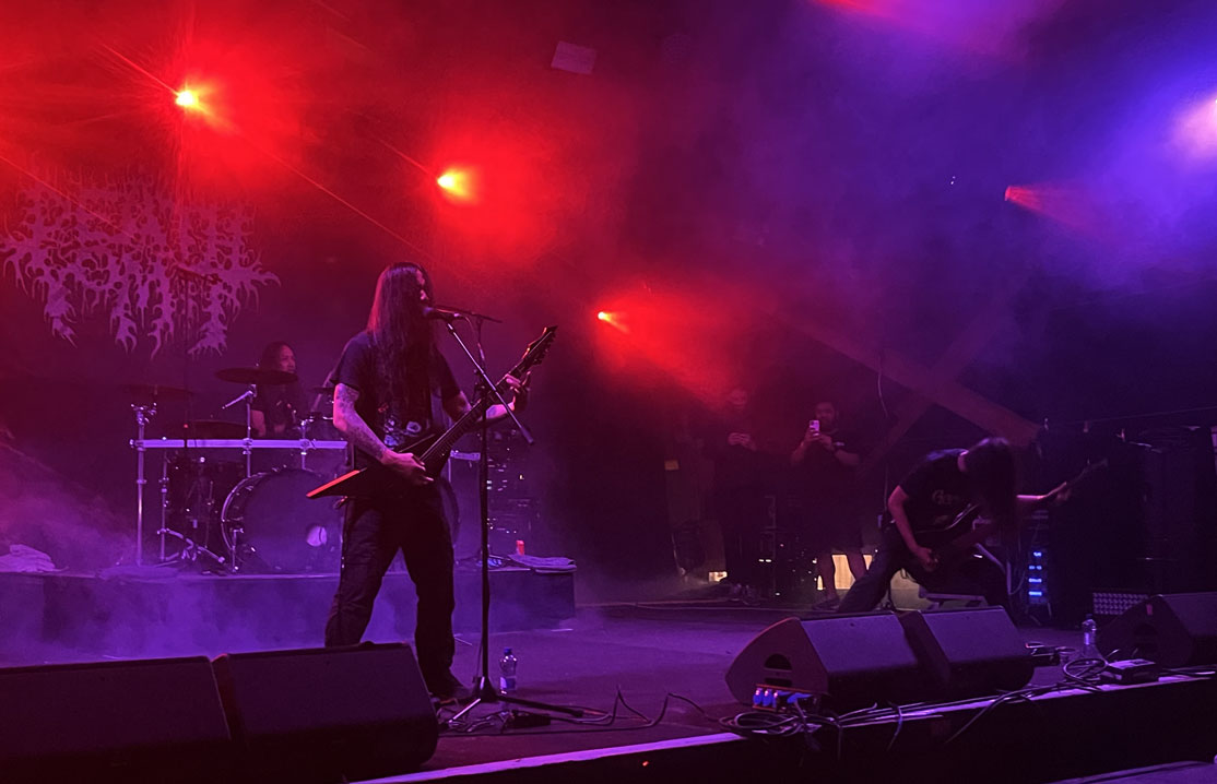 Death Vomit, bendita locura este trío de ases...qué manera de cerrar un festival de metal por todo lo alto, acojonantes